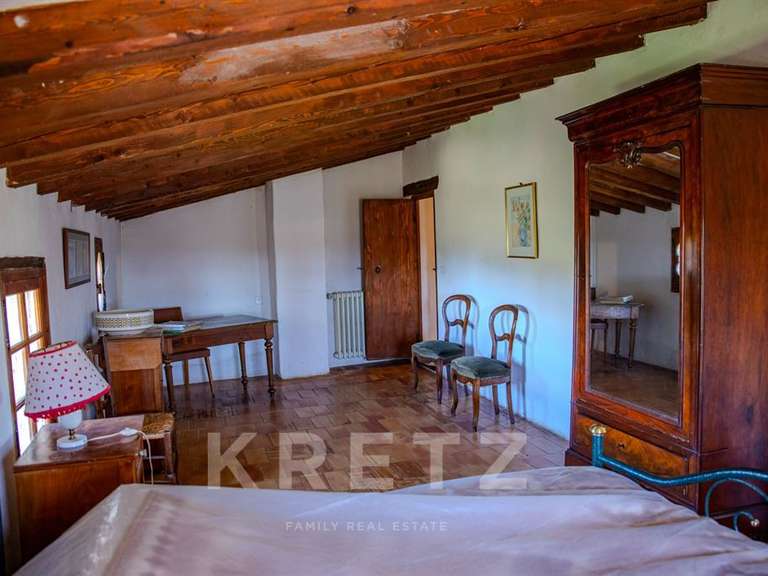 Maison Mérindol-les-Oliviers - 5 chambres - 208m²