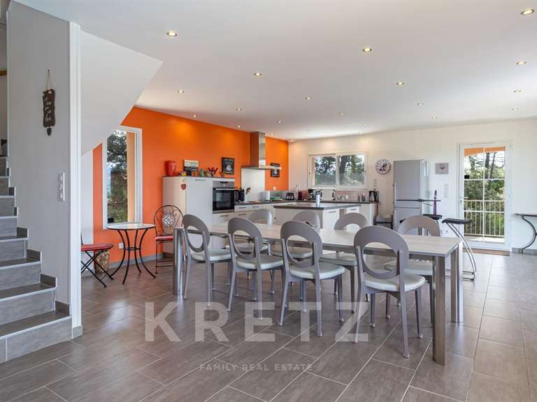Maison Mérindol-les-Oliviers - 4 chambres - 224m²