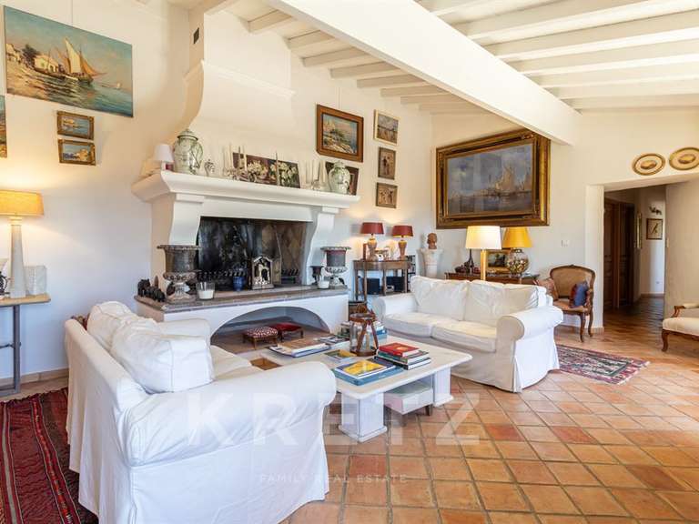 Maison Mérindol-les-Oliviers - 4 chambres - 228m²