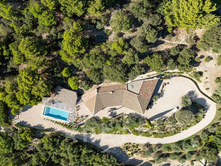 Maison Mérindol-les-Oliviers - 4 chambres - 228m²