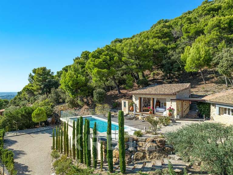 Maison Mérindol-les-Oliviers - 4 chambres - 228m²