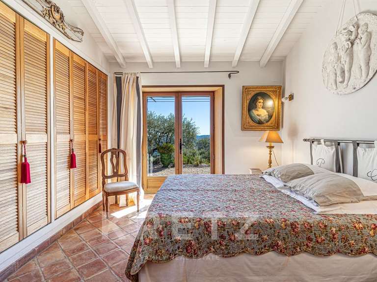 Maison Mérindol-les-Oliviers - 4 chambres - 228m²