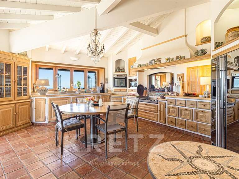 Maison Mérindol-les-Oliviers - 4 chambres - 228m²
