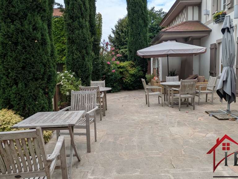 Maison Mervans - 13 chambres - 460m²