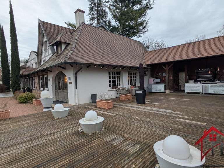 Villa Mervans - 9 chambres - 450m²