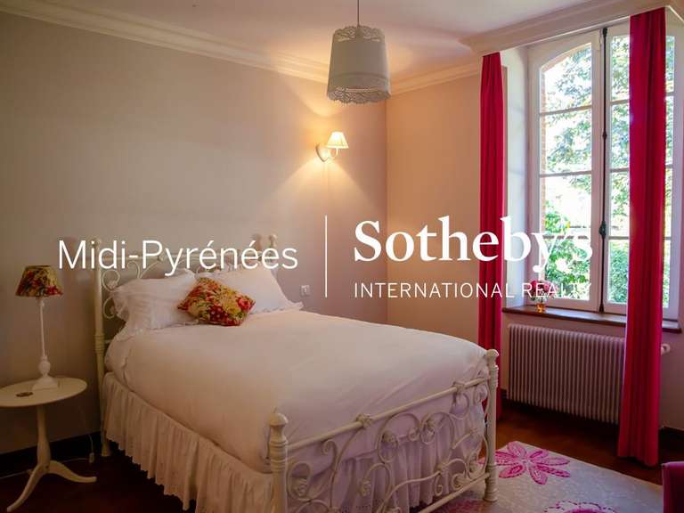 Maison Merville - 7 chambres - 498m²