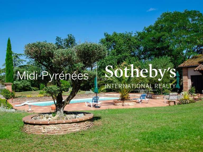 Maison Merville - 7 chambres - 498m²