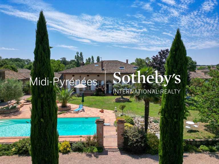 Maison Merville - 7 chambres - 498m²