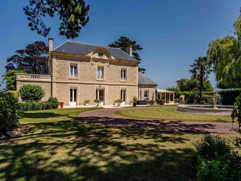 Maison Merville-Franceville-Plage - 7 chambres - 367m²