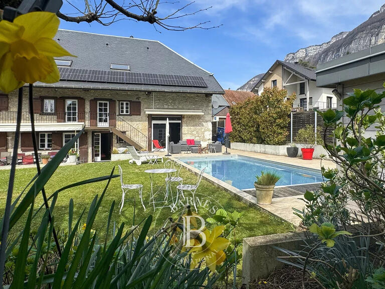 Maison Méry - 8 chambres - 468m²