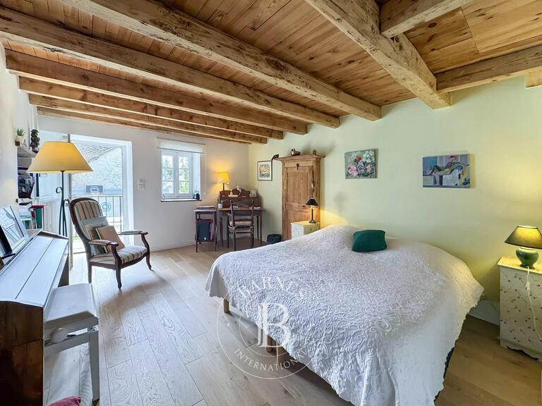 Maison Méry - 8 chambres - 468m²