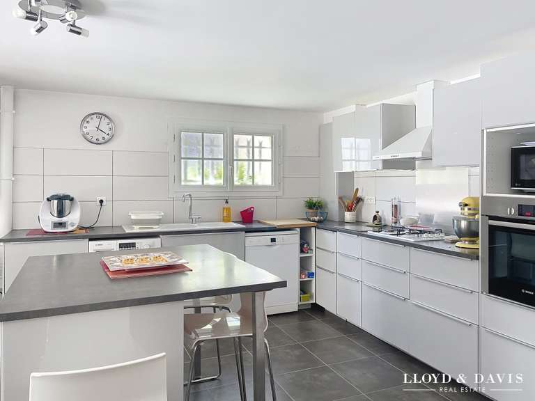 Maison Meschers-sur-Gironde - 5 chambres - 263m²