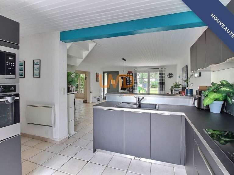 Maison Meschers-sur-Gironde - 5 chambres - 199m²