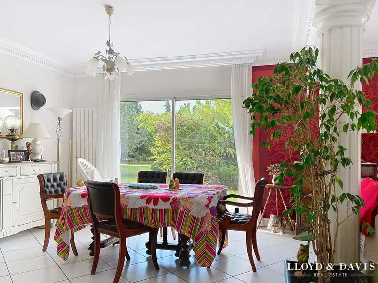 Maison Meschers-sur-Gironde - 4 chambres - 205m²