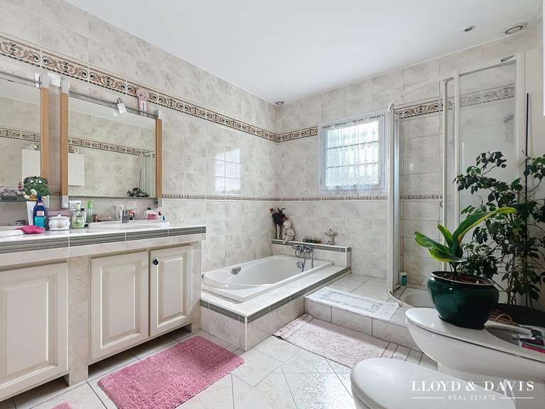 Maison Meschers-sur-Gironde - 4 chambres - 205m²