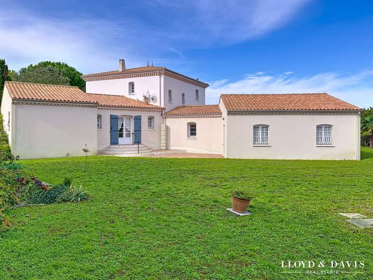 Maison Meschers-sur-Gironde - 4 chambres - 205m²
