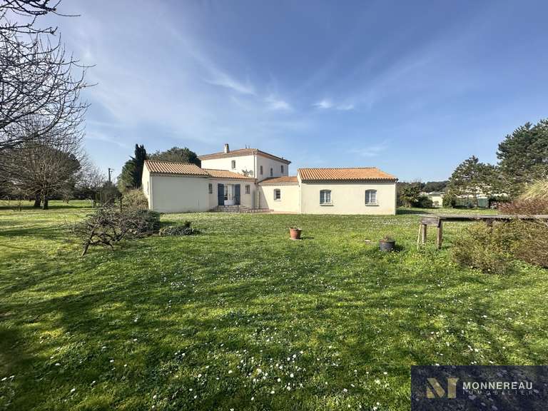 Maison Meschers-sur-Gironde - 4 chambres - 205m²