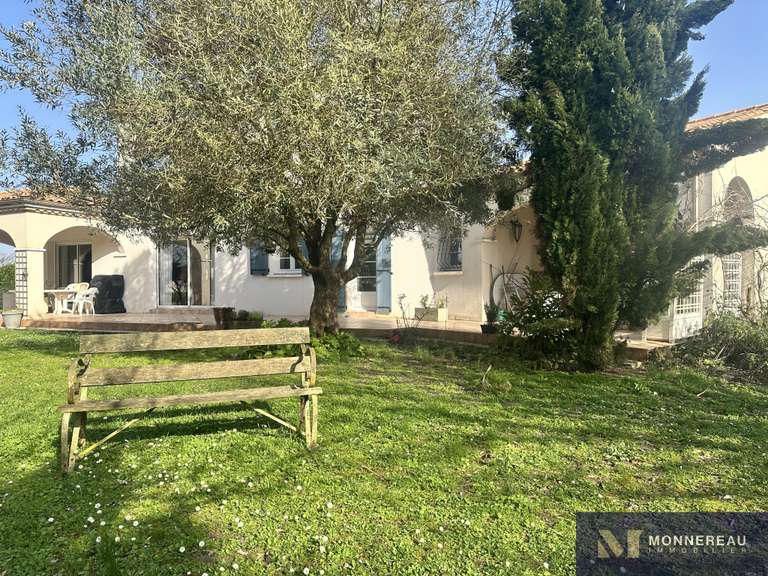 Maison Meschers-sur-Gironde - 4 chambres - 205m²
