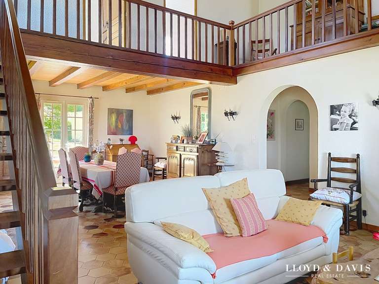 Maison Meschers-sur-Gironde - 6 chambres - 263m²