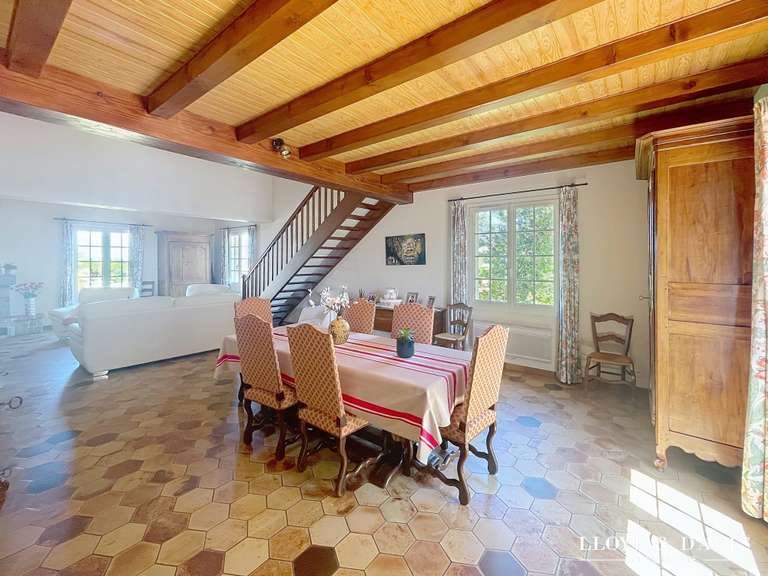 Maison Meschers-sur-Gironde - 6 chambres - 263m²