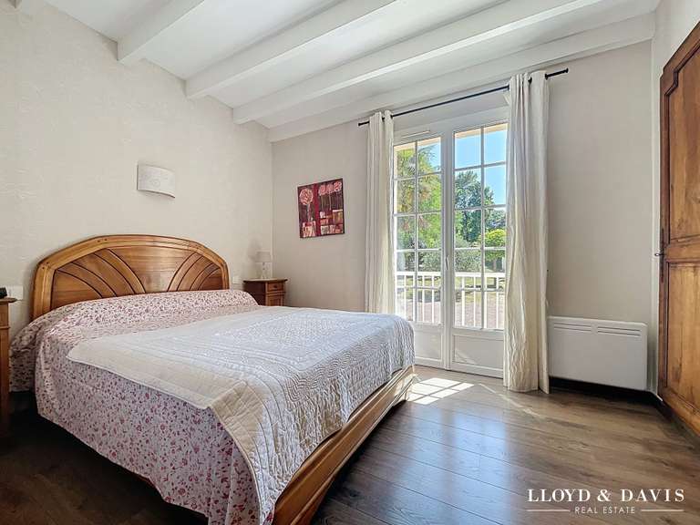 Maison Meschers-sur-Gironde - 6 chambres - 263m²