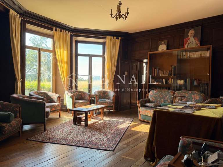 Château Meslay-du-Maine - 13 chambres - 650m²