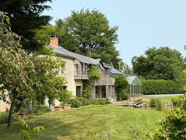 House Meslay-du-Maine - 4 bedrooms - 290m²
