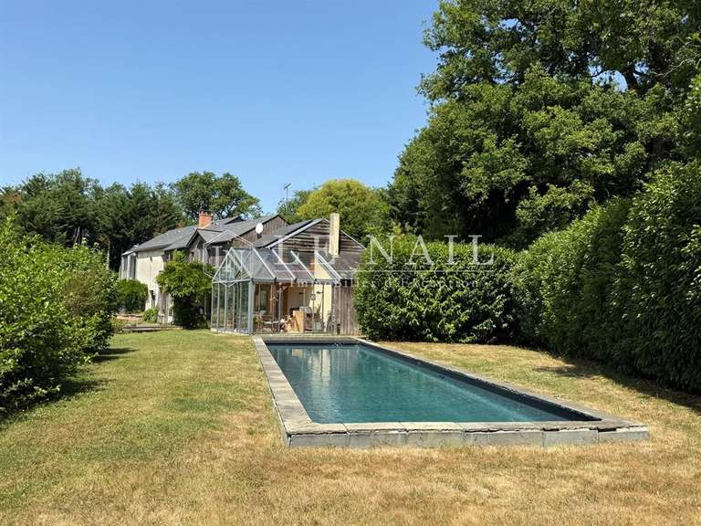 Maison Meslay-du-Maine - 4 chambres - 290m²