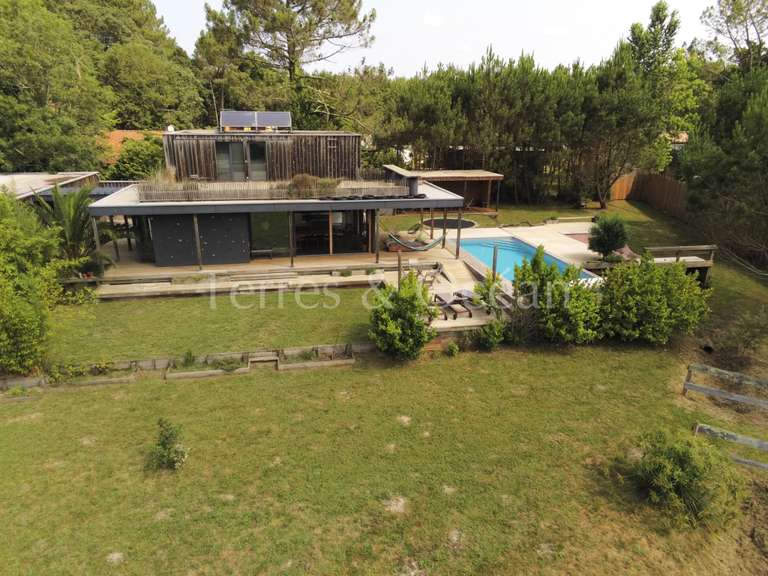 House Messanges - 5 bedrooms - 248m²