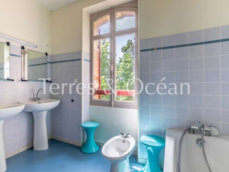 Maison Messanges - 7 chambres - 180m²