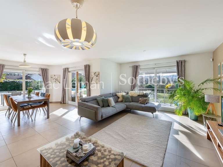 Maison Messery - 4 chambres - 223m²