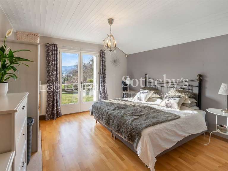 Maison Messery - 4 chambres - 223m²