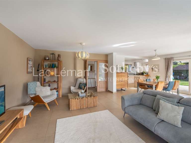 Maison Messery - 4 chambres - 223m²