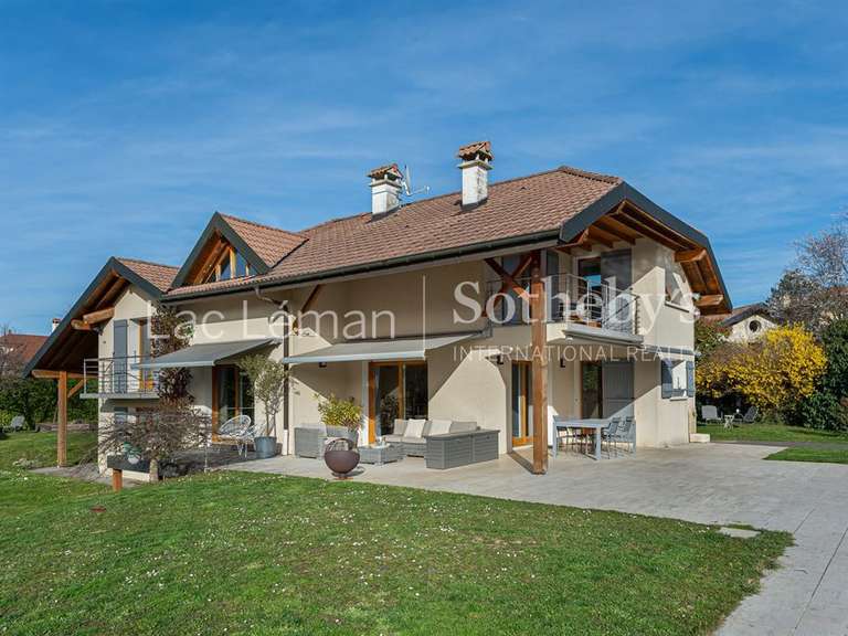 Maison Messery - 4 chambres - 223m²