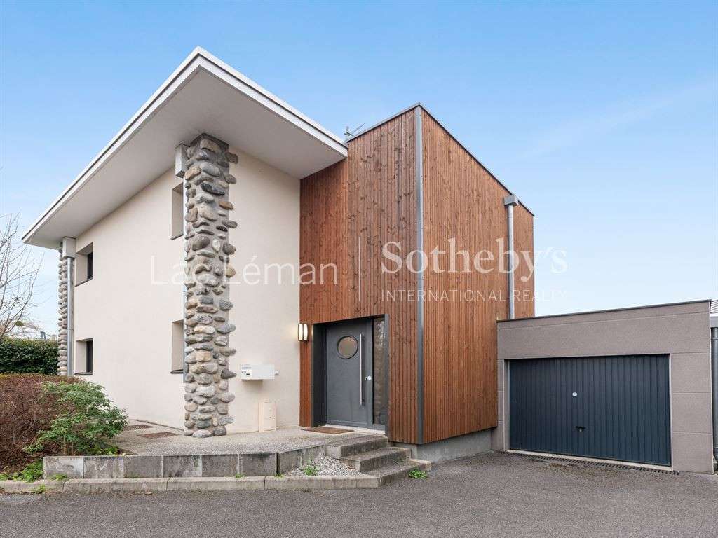 Maison Messery