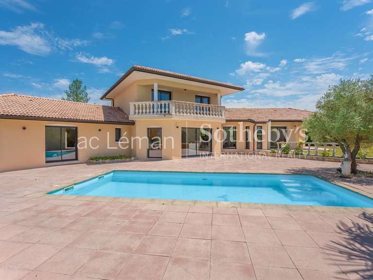 Maison Messery - 4 chambres - 210m²