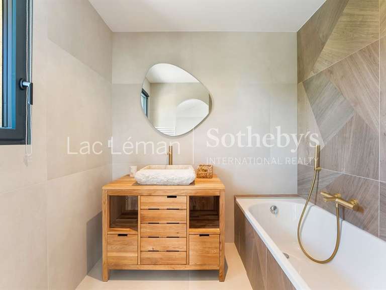 Maison Messery - 4 chambres - 210m²