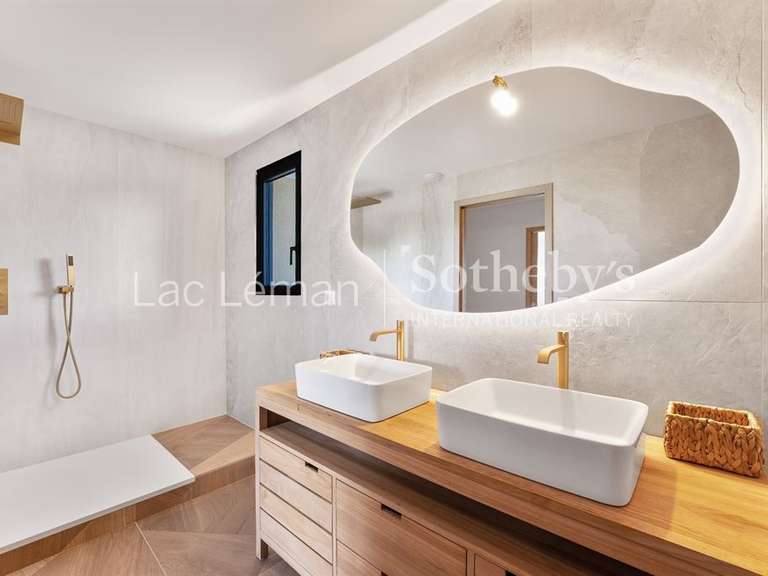 Maison Messery - 4 chambres - 210m²