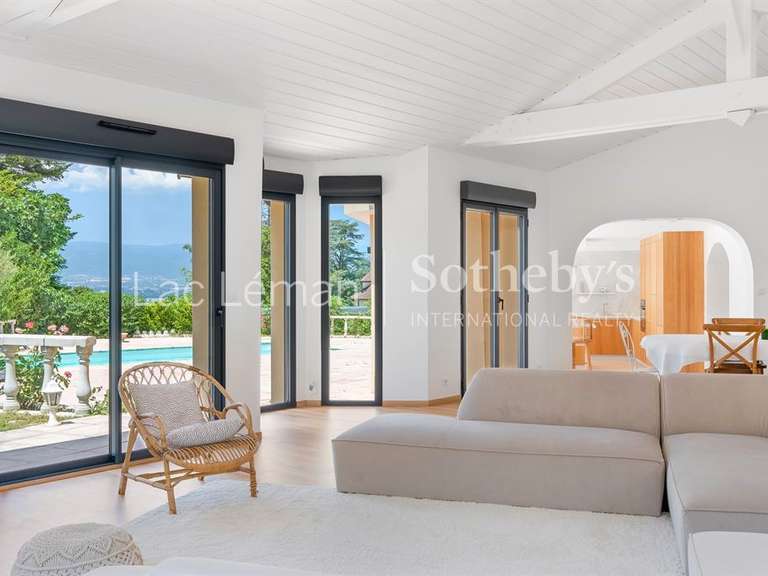 Maison Messery - 4 chambres - 210m²