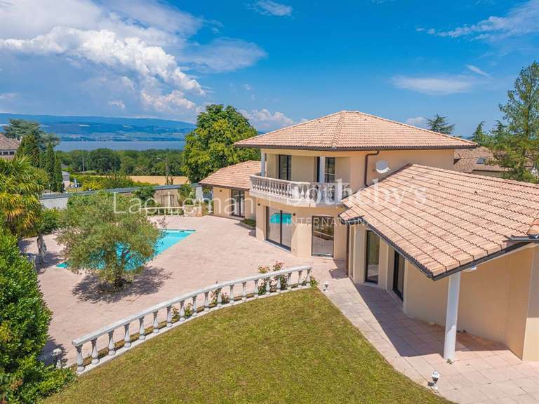 Maison Messery - 4 chambres - 210m²