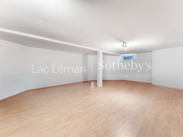 Maison Messery - 4 chambres - 210m²