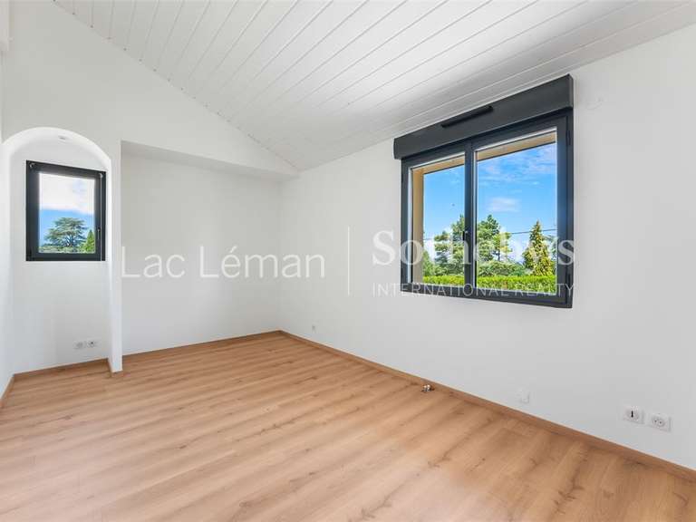 Maison Messery - 4 chambres - 210m²