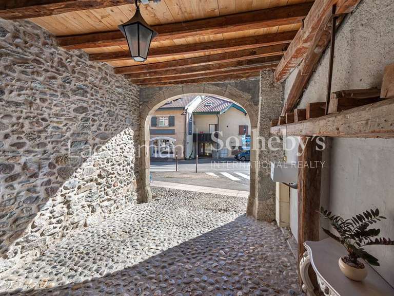 Maison Messery - 3 chambres - 181m²