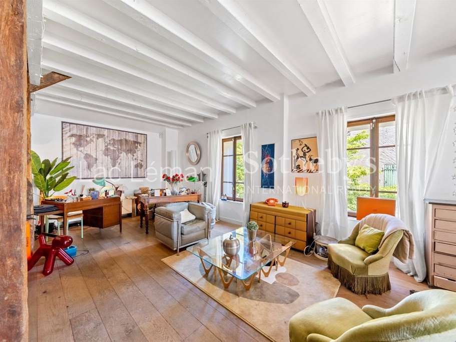 Maison Messery