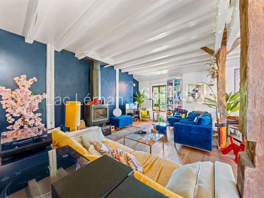 Maison Messery