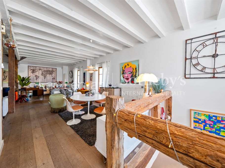 Maison Messery