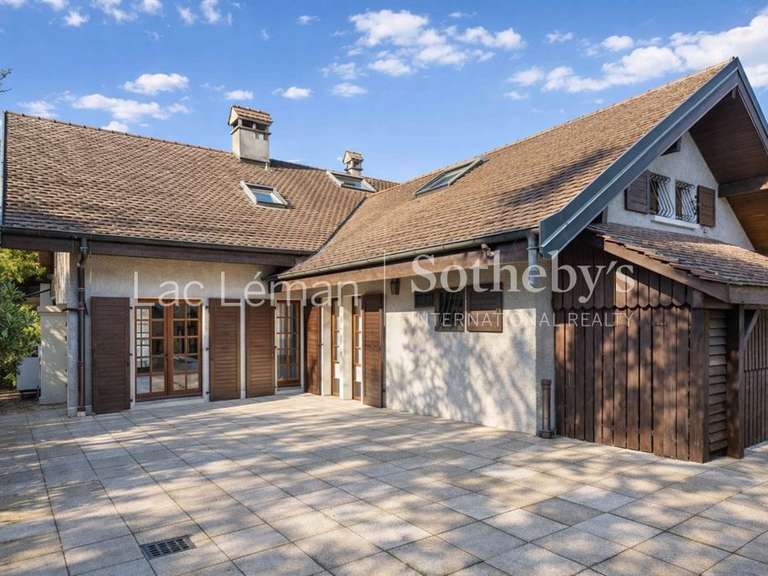 Maison Messery - 5 chambres - 300m²