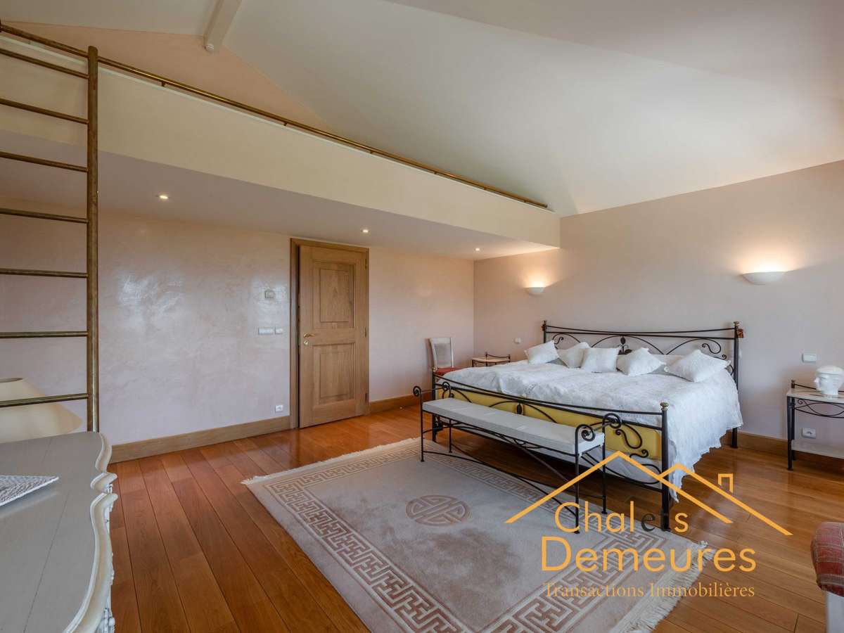 Maison Messery
