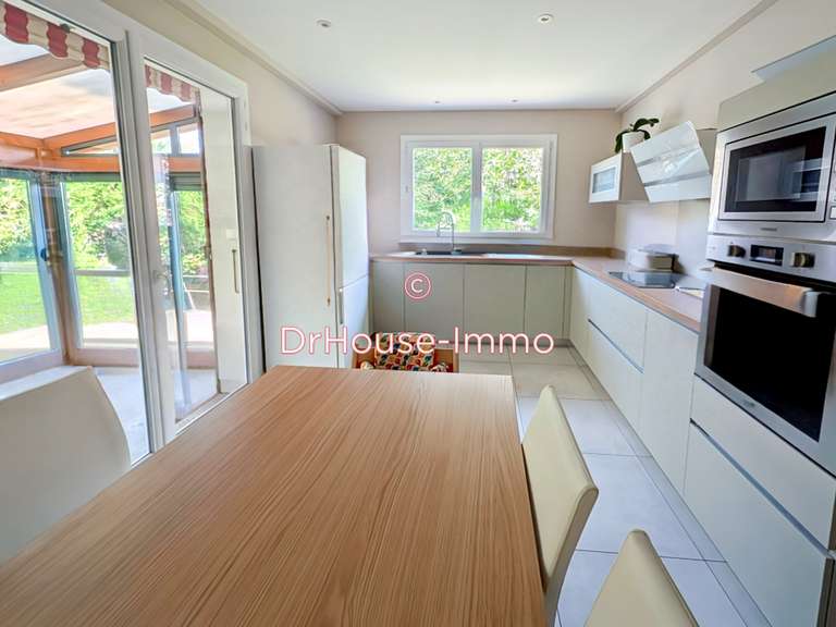Villa Messimy-sur-Saône - 6 chambres - 200m²