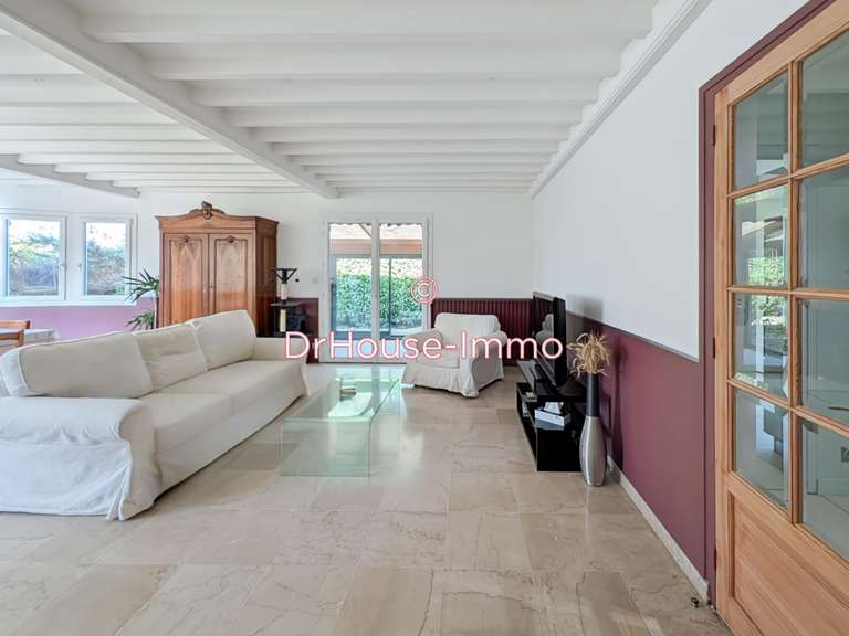 Villa Messimy-sur-Saône - 6 chambres - 200m²